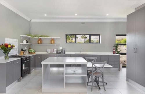 Lakeside House | 2 On Lismore Guesthouse 15