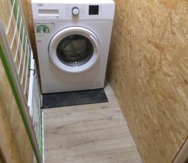 Grodzisk Mazowiecki Apartment | 2 osobowe kawalerki w domkach FreezerHause Kozery- NoclegiGrodziskPL 792-535-535
