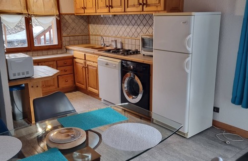 Vallouise-Pelvoux Apartment | 2-person apartment "le Baoüti" at the RC of a chalet