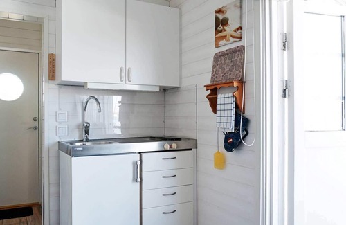 Kungshamn House | 2 person holiday home in VÄJERN