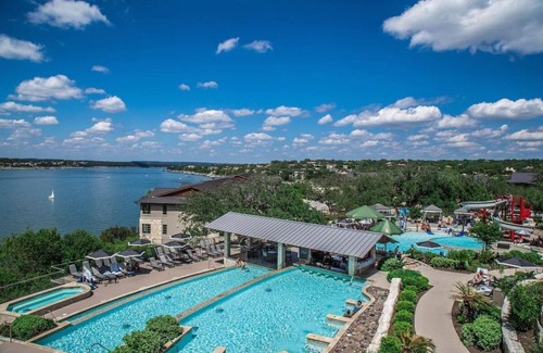 Lakeway Hotel | 2 Pet-Friendly Units at Lakeway Resort & Spa, Outdoor Pool!