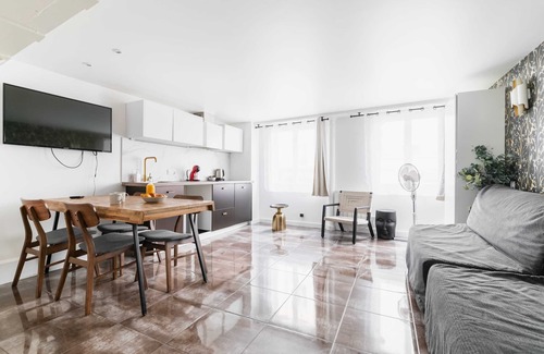 Combat Apartment | 2 pieces Buttes chaumont parfait pour famille