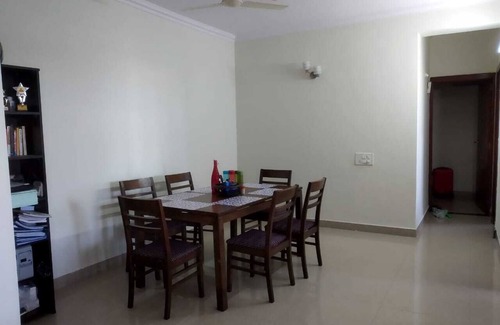 Jalahalli Apartment | 2 private rooms out of 3 bhk - Corporate Sheters