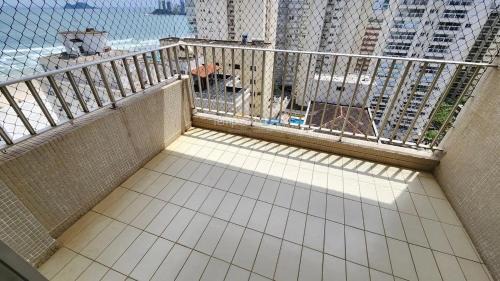 Pitangueiras Apartment | 2 Quartos esquina com a praia, frente ao shopping 6 pessoas