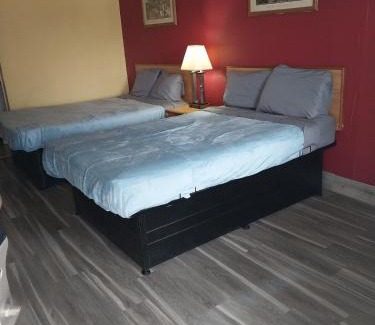 Jackson Apartment | 2 Queens Bed Hotel Room 142
