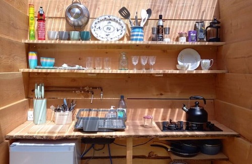 Christchurch RV Rental | 2,Quiet site:own kitchen/bathroom*electric*logfire