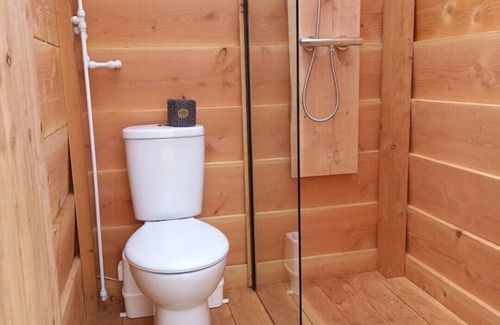 Christchurch RV Rental | 2,Quiet site:own kitchen/bathroom*electric*logfire