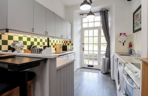 Airton House | 2 Riverside Walk
