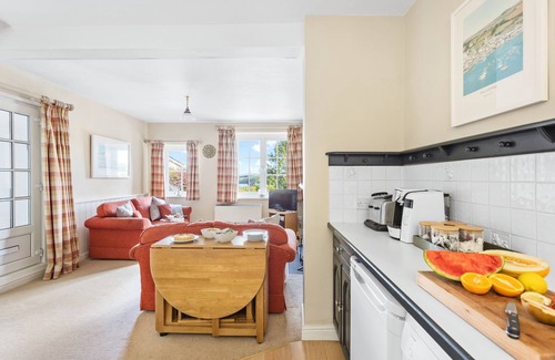 Dittisham Cottage | 2 Rock Cottages - sleeps 4 guests in 2 bedrooms