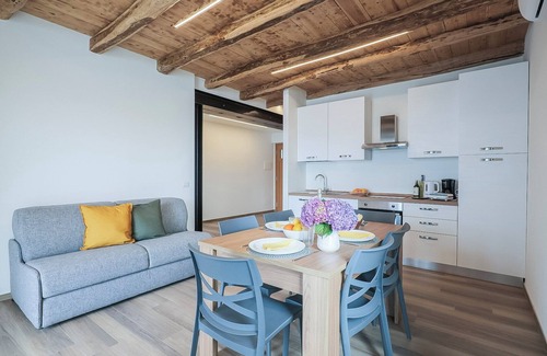 Piancassone Apartment | 2-room apartment with sunny balcony and dream lake view