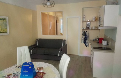 Old Town Apartment | 2-room apartment 31m² on 1st floor, 100m from the beach, all on foot