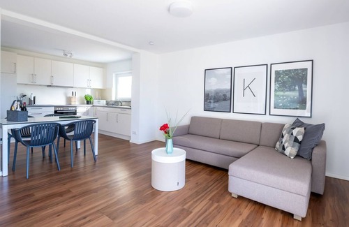 Klettgau Apartment | 2-room apartment, 57m², balcony, high-quality furnishings