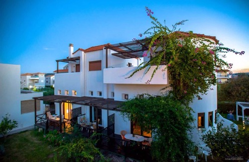 Ialyssos Apartment | 2 room apartment ARES for 2-4 pers. in villa Mylos - great sea views in Ialysos