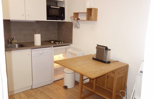 Eclose-Est Apartment | 2-ROOM APARTMENT + MOUNTAIN CORNER-ECLOSE EST