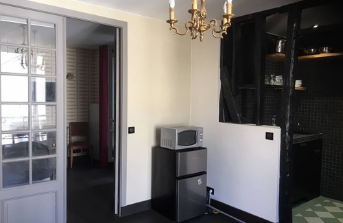 Batignolles Apartment | 2-room apartment in the heart of the 17th district, 2 minutes from rue de Levis.