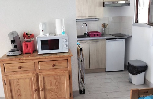 Vaux-sur-Mer Apartment | 2-room apartment with loggia, garden level, 2 steps from the beach