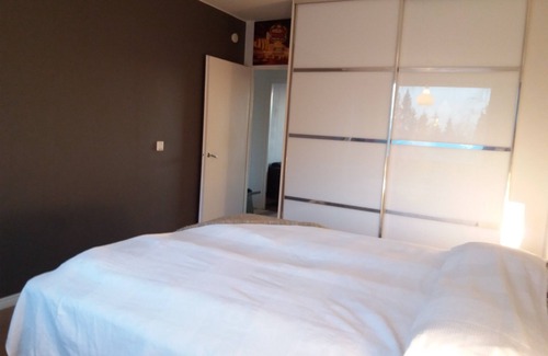 Lantinen District Condo | 2 room Appartment in Tapiola with balcony and sea view
