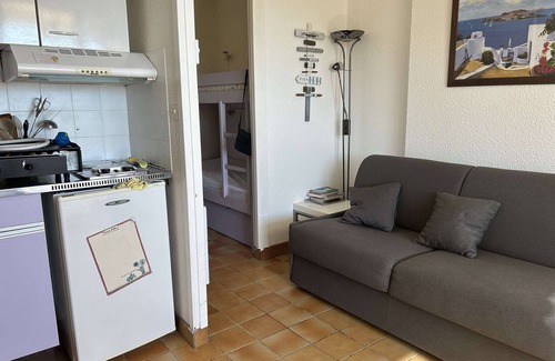 Cerbere Apartment | 2-Room Apt/Cabin, Sleeps 4, Beach, Parking, Pets Allowed