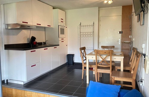 Avoriaz Apartment | 2-room cabin apartment for 6 people in the heart of the resort, near the supermarket and kids' village