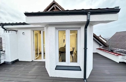Ilietesheim House | 2-room dream apartment, fully furnished, near Frankfurt with private roof terrace