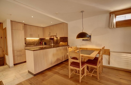 Silvaplana Apartment | 2-room flat with mountain view on the 4th floor