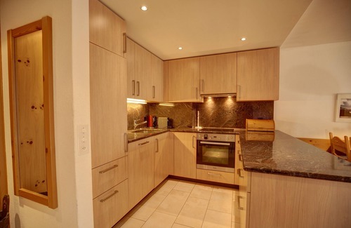 Silvaplana Apartment | 2-room flat with mountain view on the 4th floor