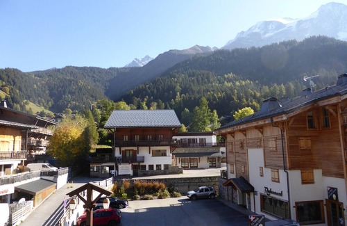 Les Contamines-Montjoie Apartment | 2-Room Cabin Apartment for 6 in Les Contamines-Montjoie, Central Location