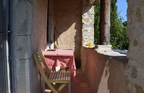 Grospierres House | 2-room house with air conditioning and pets allowed in Grospierres