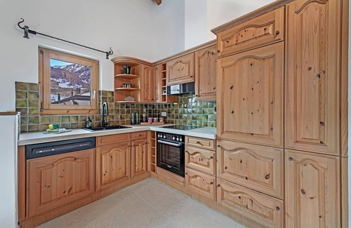 Celerina-Schlarigna Apartment | 2-roomed apartment on the second floor, 51m2.