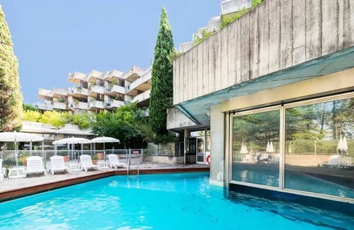 Rouret Apartment | 2 Rooms 4 People