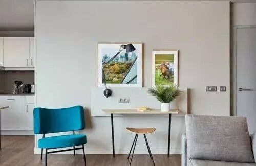 Suresnes Apartment | 2 Rooms 4 People