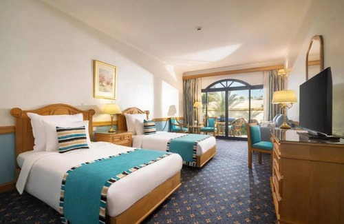 Wadi El Natrun Resort | 2 Rooms l Experience the Magic of Cairo with Pool, Live Music & Family Vibes