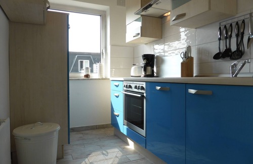 Tempelhof Apartment | 2 rooms, up to 5 persons, luxuriously furnished, tulip "