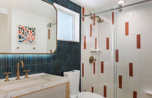 Islamorada Hotel | 2 Rooms w/Queen Beds, Balcony, 3 Outdoor Pools, Free Parking & Pet Friendly