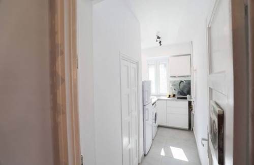 Bucharest City-Centre Apartment | 2 rooms with 2 balcony, perfectly formed!