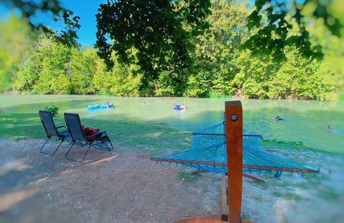 Prairie Lea Cabin | 2 Son's Blue River Camp - Glamping Cabin