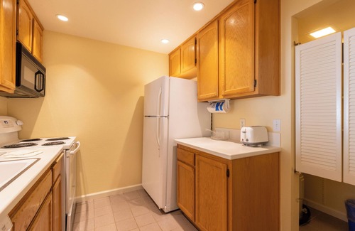 San Diego Country Estates Hotel | 2 Spacious Units | Full Kitchens & Pool Access | Ramona San Diego