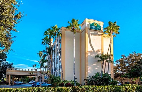 West Palm Beach Hotel | 2-Star Hotel ∙ La Quinta by Wyndham West Palm Beach Airport