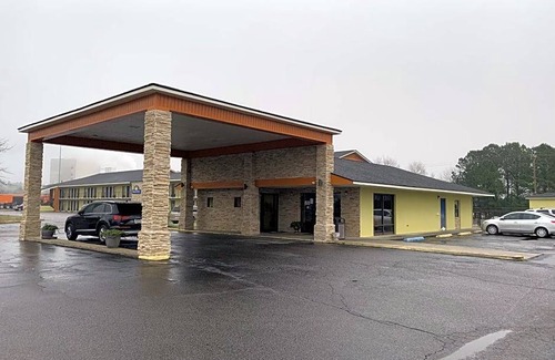 Seiglers Crossroads Hotel | 2-Star Hotel ∙ Days Inn by Wyndham Aiken - Interstate Hwy 20