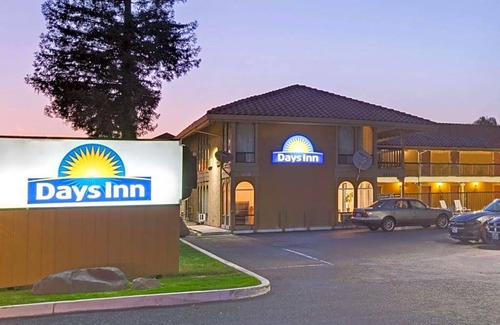South San Jose Hotel | 2-Star Hotel ∙ Days Inn by Wyndham San Jose Convention Center