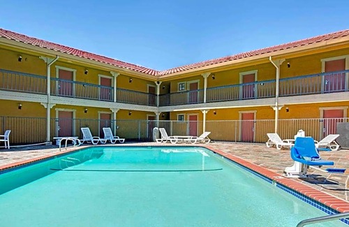 South San Jose Hotel | 2-Star Hotel ∙ Days Inn by Wyndham San Jose Convention Center