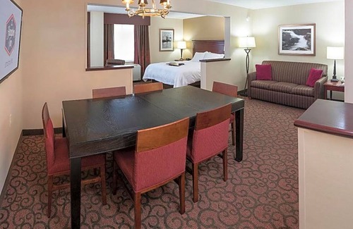 Littleton Hotel | 2-Star Hotel ∙ Hampton Inn Littleton