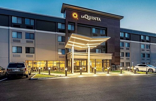 Salem Hotel | 2-Star Hotel ∙ La Quinta by Wyndham Salem NH