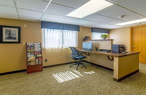 Williston Hotel | 2-Star Hotel ∙ Quality Inn Williston