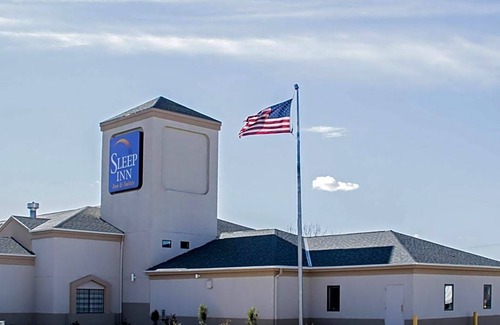 Columbus Hotel | 2-Star Hotel ∙ Sleep Inn & Suites Columbus
