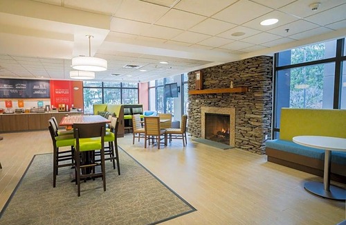 Clarks Summit Hotel | 2-Star Hotel ∙ Hampton Inn Clarks Summit