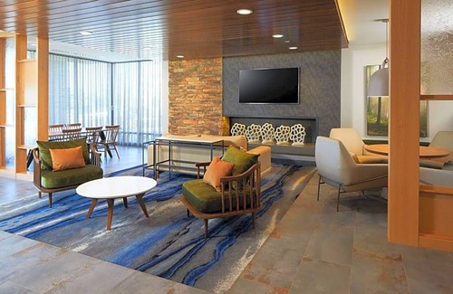 Moreno Valley Hotel | 2-Star Hotel ∙ Fairfield Inn & Suites by Marriott Riverside Moreno Valley