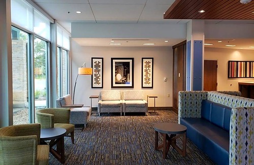 Port Wentworth Hotel | 2-Star Hotel ∙ Holiday Inn Express & Suites - Savannah N - Port Wentworth, an IHG Hotel