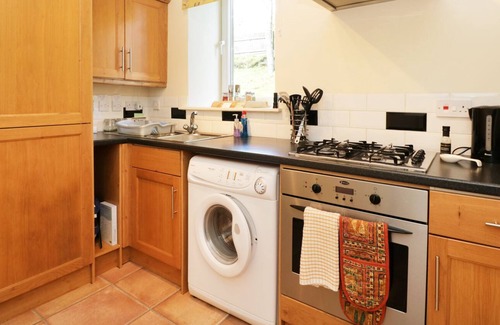 Foss Cottage | 2 STATION COTTAGES, pet friendly, with a garden in Dalwhinnie
