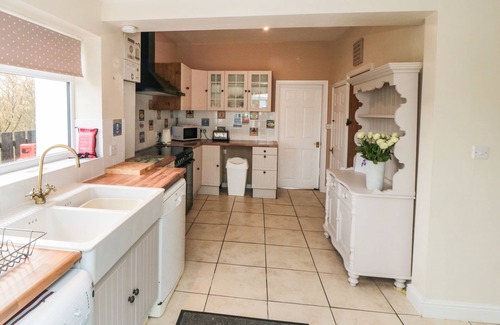 Buckton Cottage | 2 STATION COTTAGES, pet friendly, with open fire in Primrose Valley